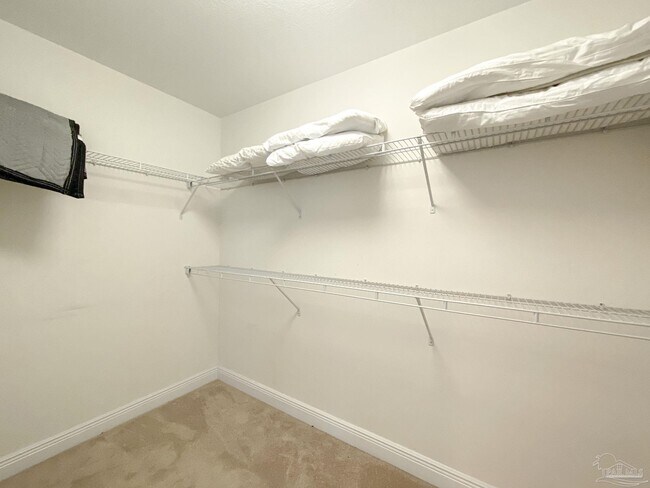 Building Photo - 645 Lost Key Dr