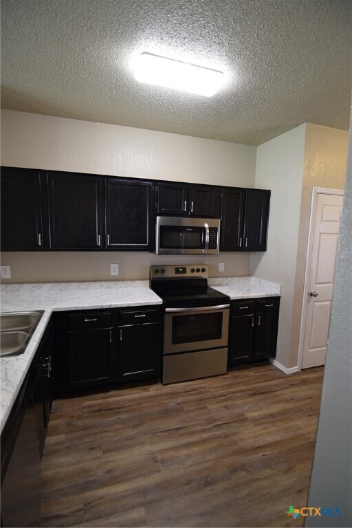 Building Photo - 4201 Bluestem Ln