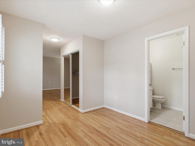 Building Photo - 1426 Yellowwood Ct