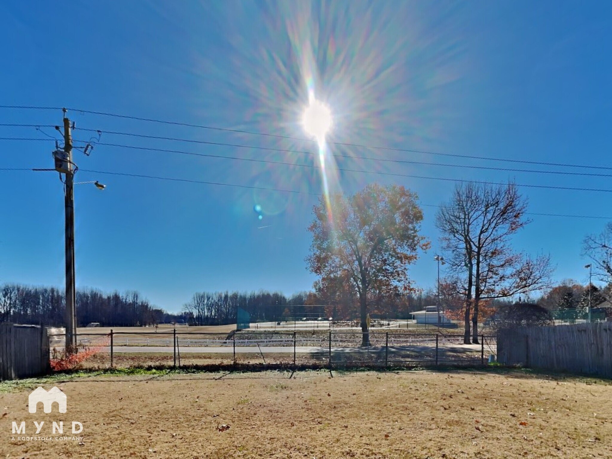 Building Photo - 3405 Laurel Dr