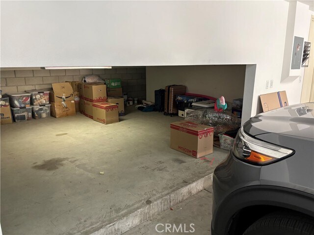 Building Photo - 4444 Owens St