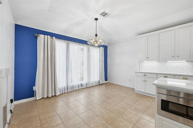 Building Photo - 835 Evergreen Ln