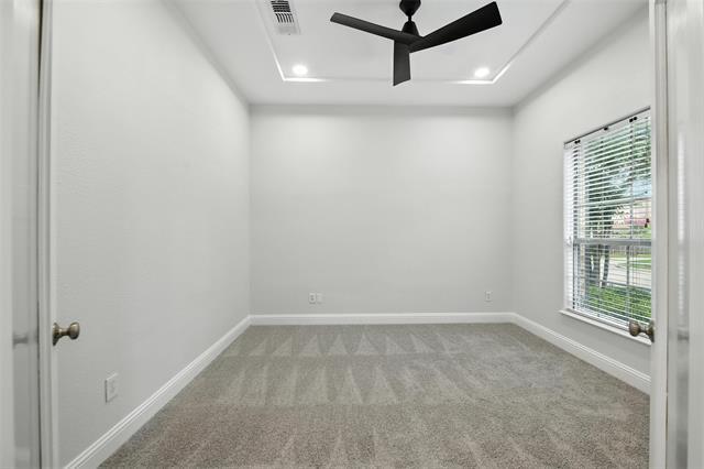 Building Photo - 6748 San Fernando