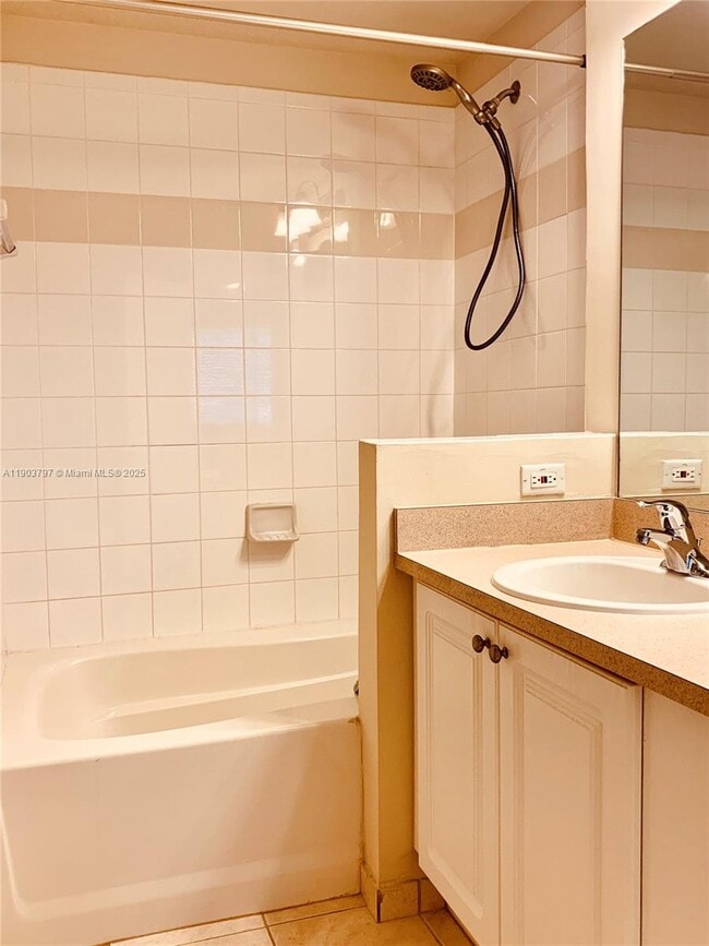 Building Photo - 11011 Legacy Ln