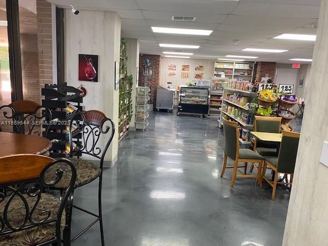 Building Photo - 6039 Collins Ave