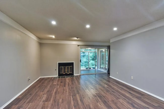 Building Photo - 47 Doranne Ct