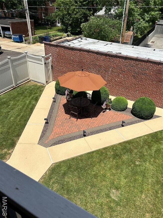 Building Photo - 6607 Clayton Rd