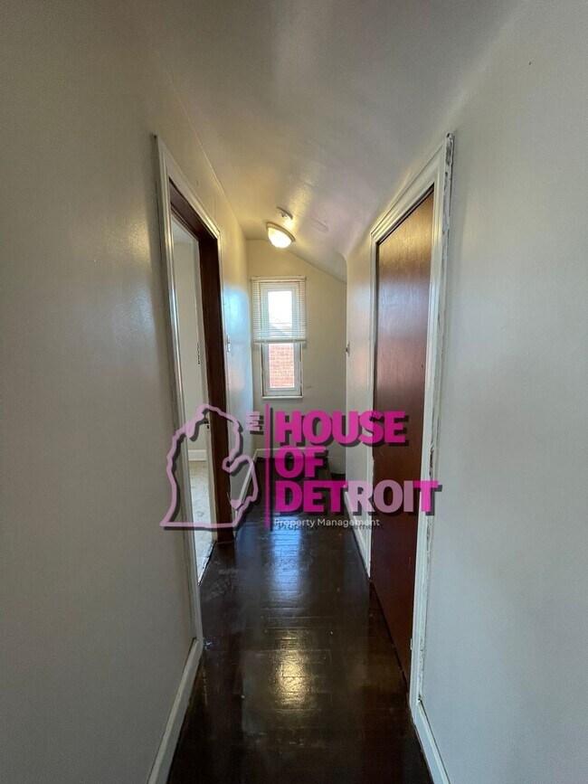 Building Photo - 17167 Hartwell Detroit*