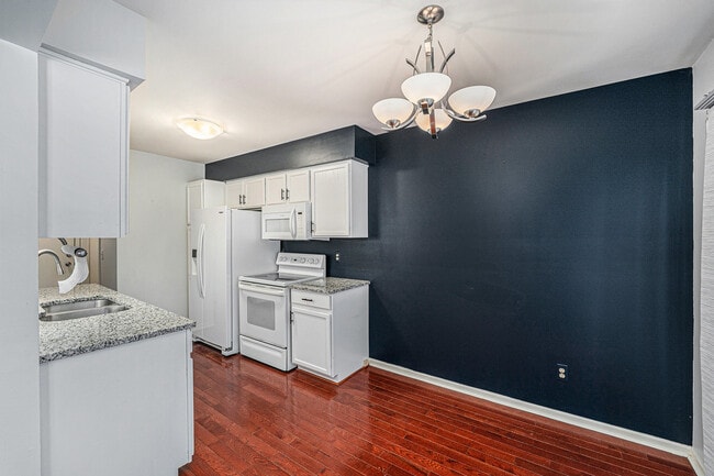 Building Photo - 3054 Forest Creek Ct