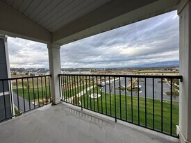 Building Photo - 14637 S McKellen Dr