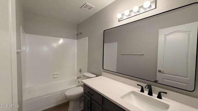 Building Photo - 1777 E Sheffield Ave