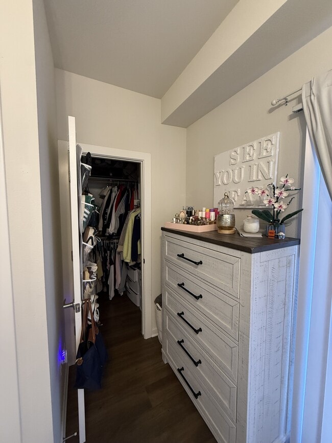 Building Photo - 610 Whitham Ave