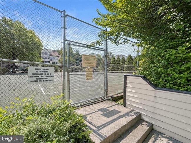 Building Photo - 9823 Hellingly Pl