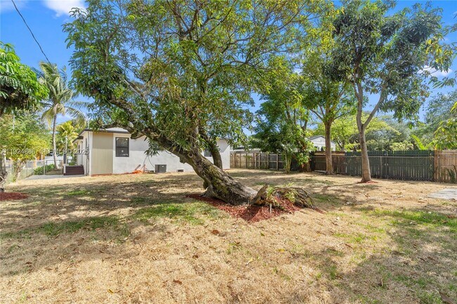 Building Photo - 220 NW 134th St