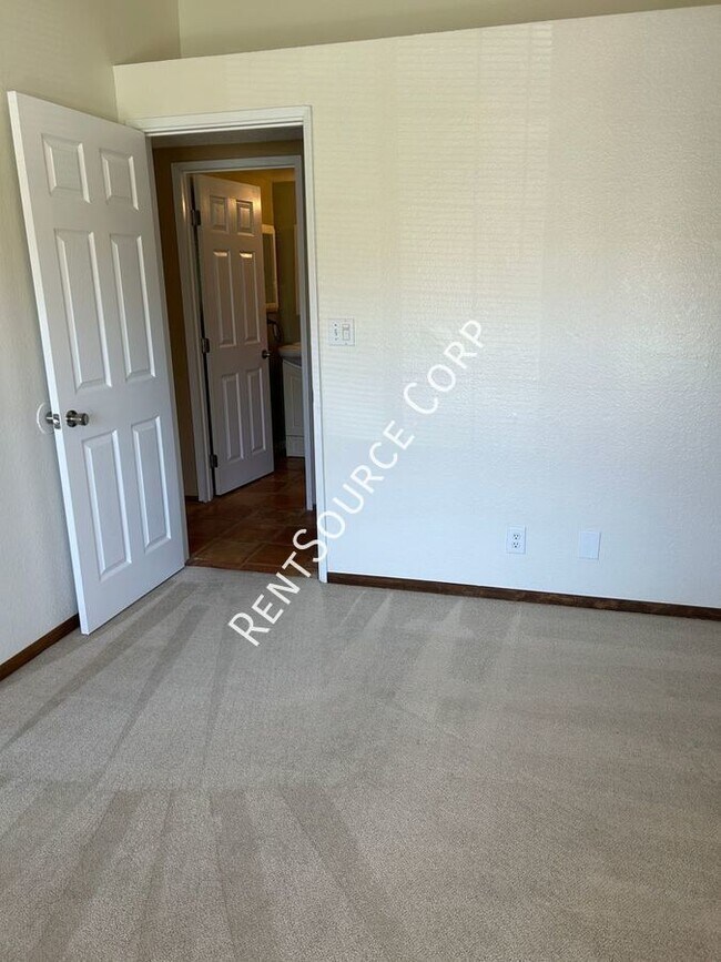Building Photo - 4663 Cocina Ln