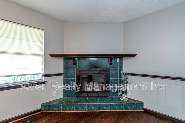 Building Photo - 6601 Bay Cir Dr