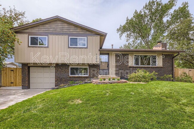 Primary Photo - 1243 S Johnson Way