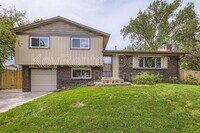 Building Photo - 1243 S Johnson Way