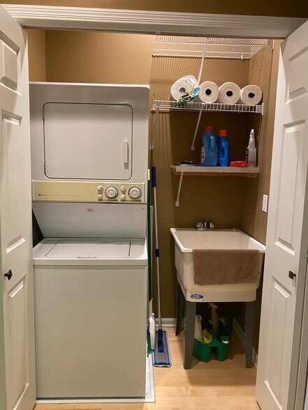 W/D Closet in Hall - 311 3rd St S