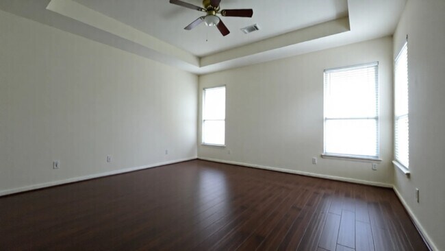 Building Photo - 12723 Orchard Summit Dr