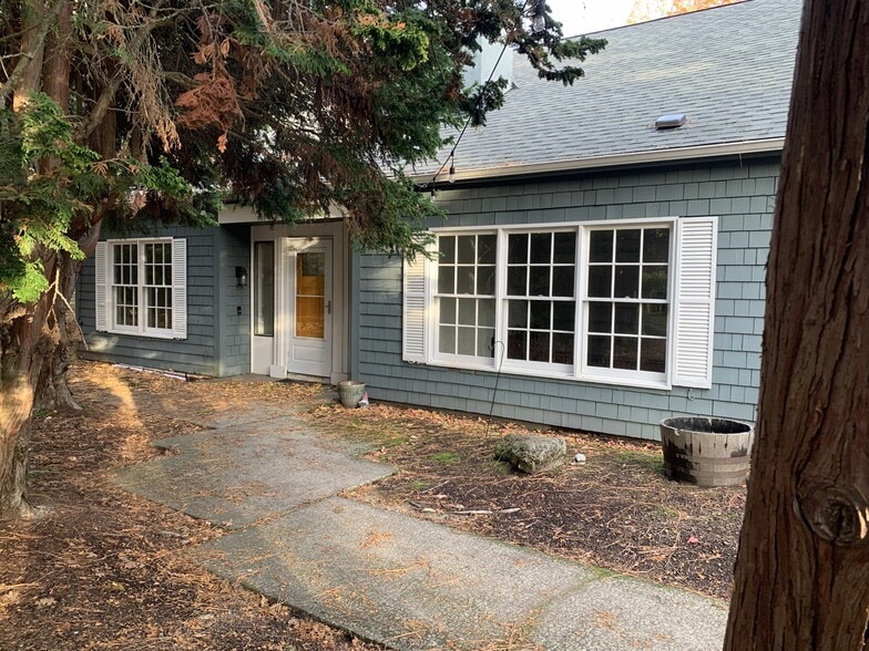 Building Photo - 1760 SW 90th Ave