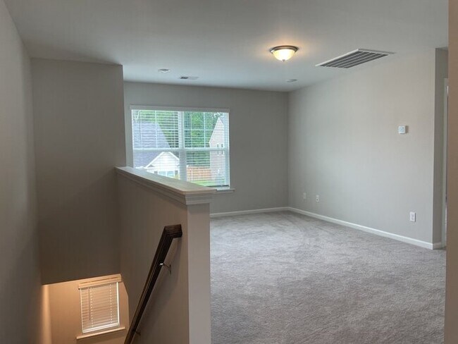 Building Photo - 2903 Siebold Dr