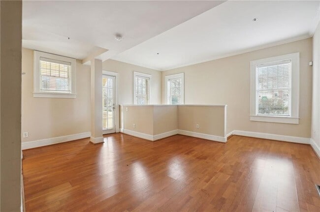 Building Photo - 2855 Peachtree Rd NE