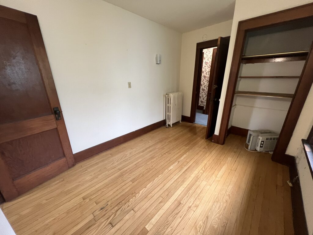 Building Photo - 115 Heights Ct