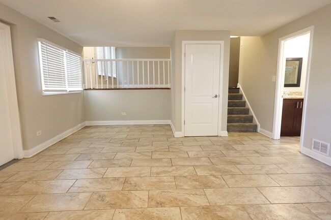 Building Photo - 3136 Olive Rd