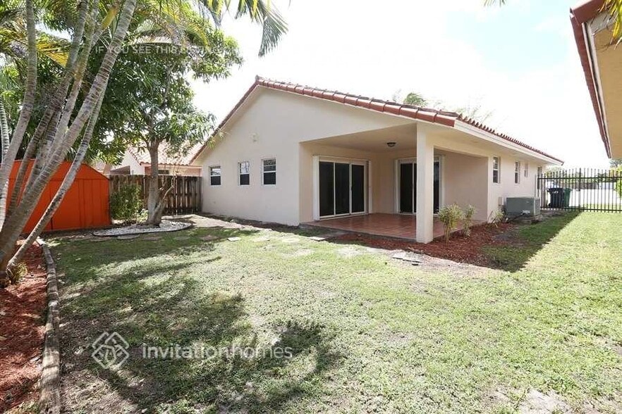Building Photo - 11255 SW 143rd Ct