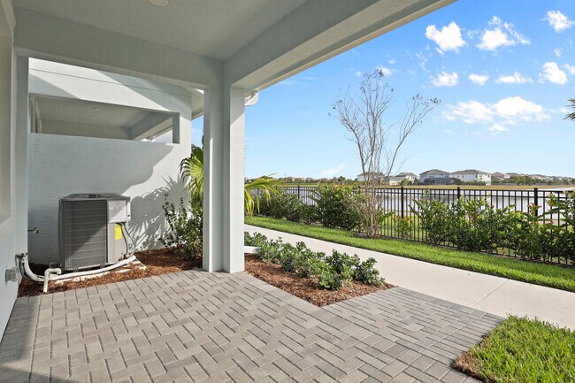 Building Photo - 4616 Longwood Lk Sq