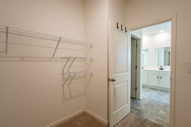 Building Photo - 5791 Mountain View Trl