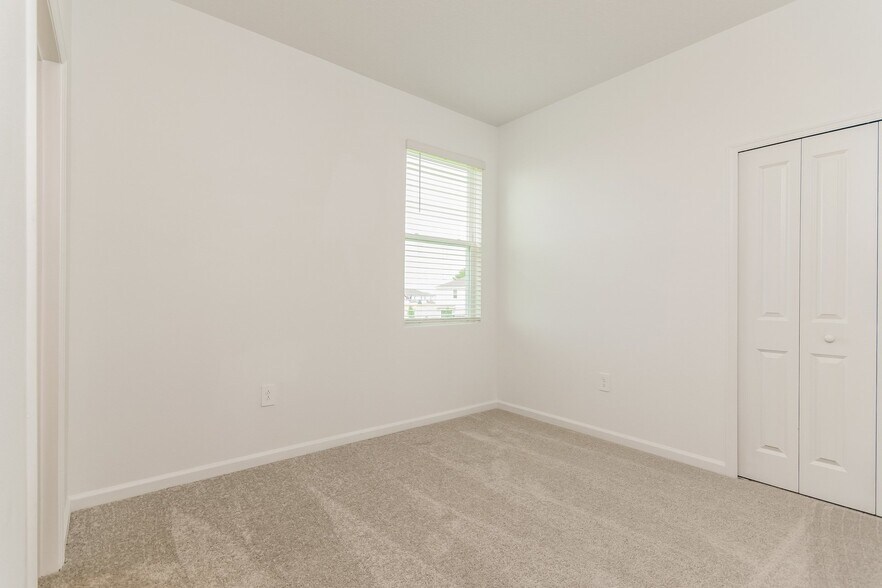 Building Photo - 2039 Hemingway Cir