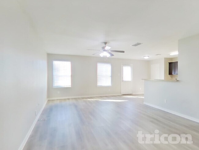 Building Photo - 12370 Mahoney Ml