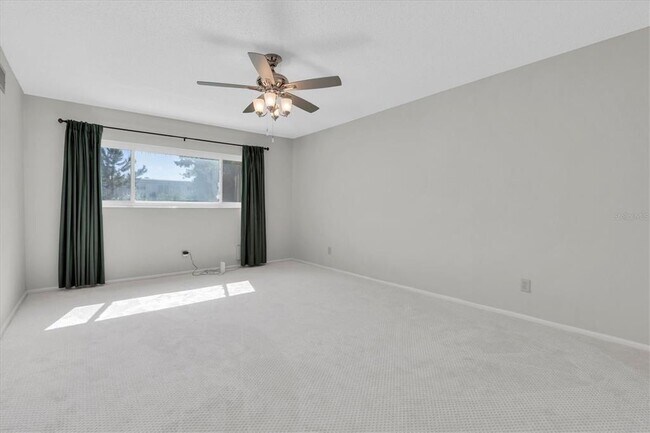 Building Photo - 2417 Persian Dr