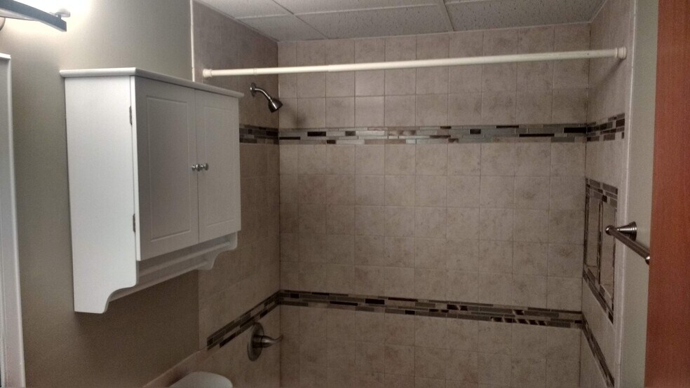 Building Photo - 358 Elton Hills Dr NW