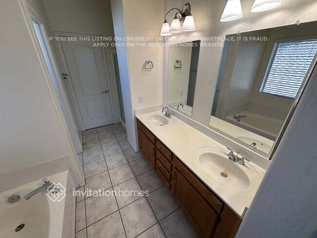 Building Photo - 4530 E Bannock St