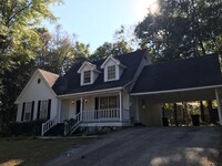 Building Photo - BEAUTY IN LAKE FOREST SUBDIVISION