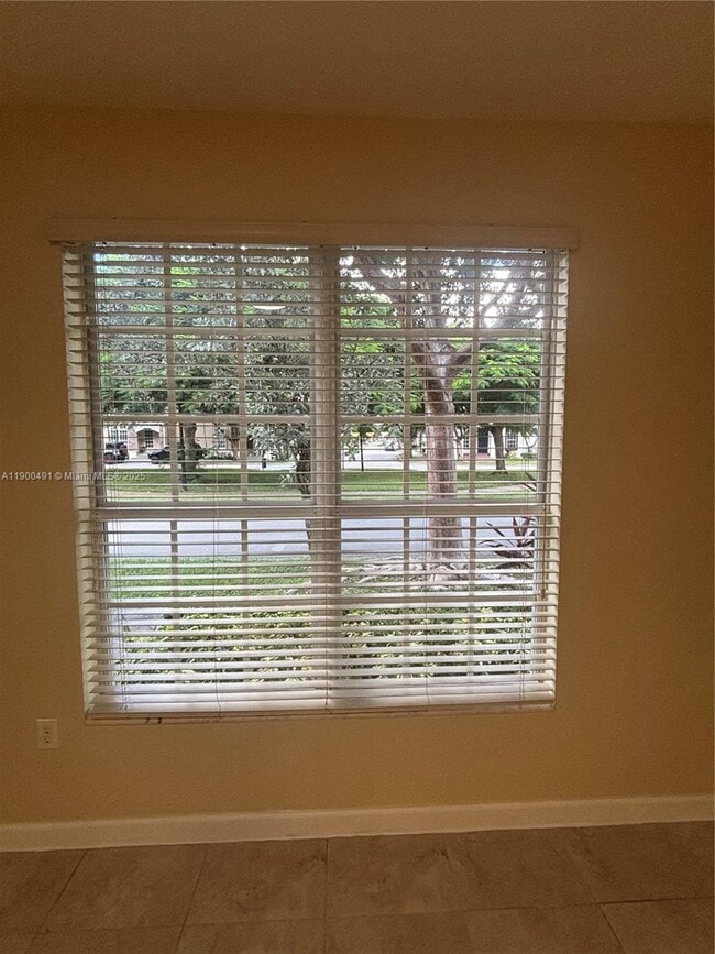 Building Photo - 9456 SW 171st Pl