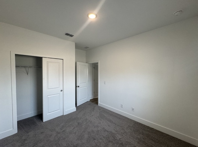 Building Photo - Spacious 4BR, 3BA Home in Aspire at New Ha...