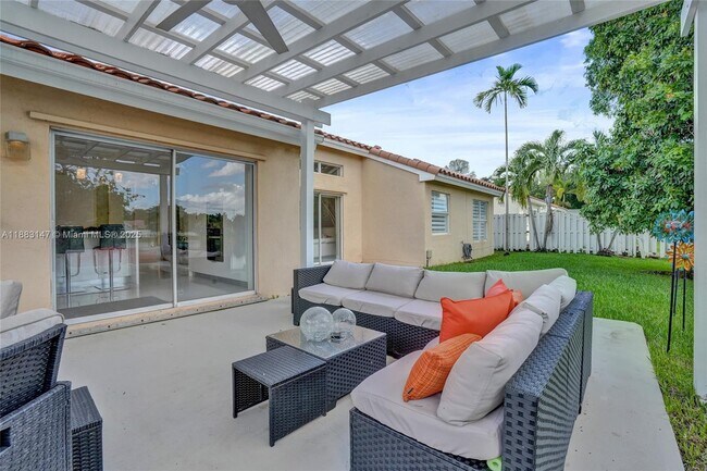 Building Photo - 13430 SW 17th Ct