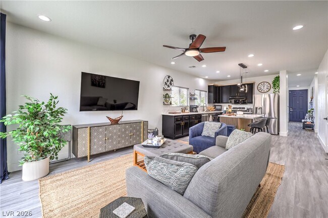 Building Photo - 10762 Flame Vine Ct