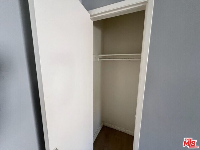 Building Photo - 1426 Orange Grove Ave