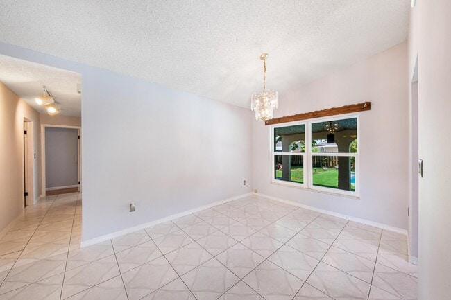 Building Photo - 5340 SW 115th Ave