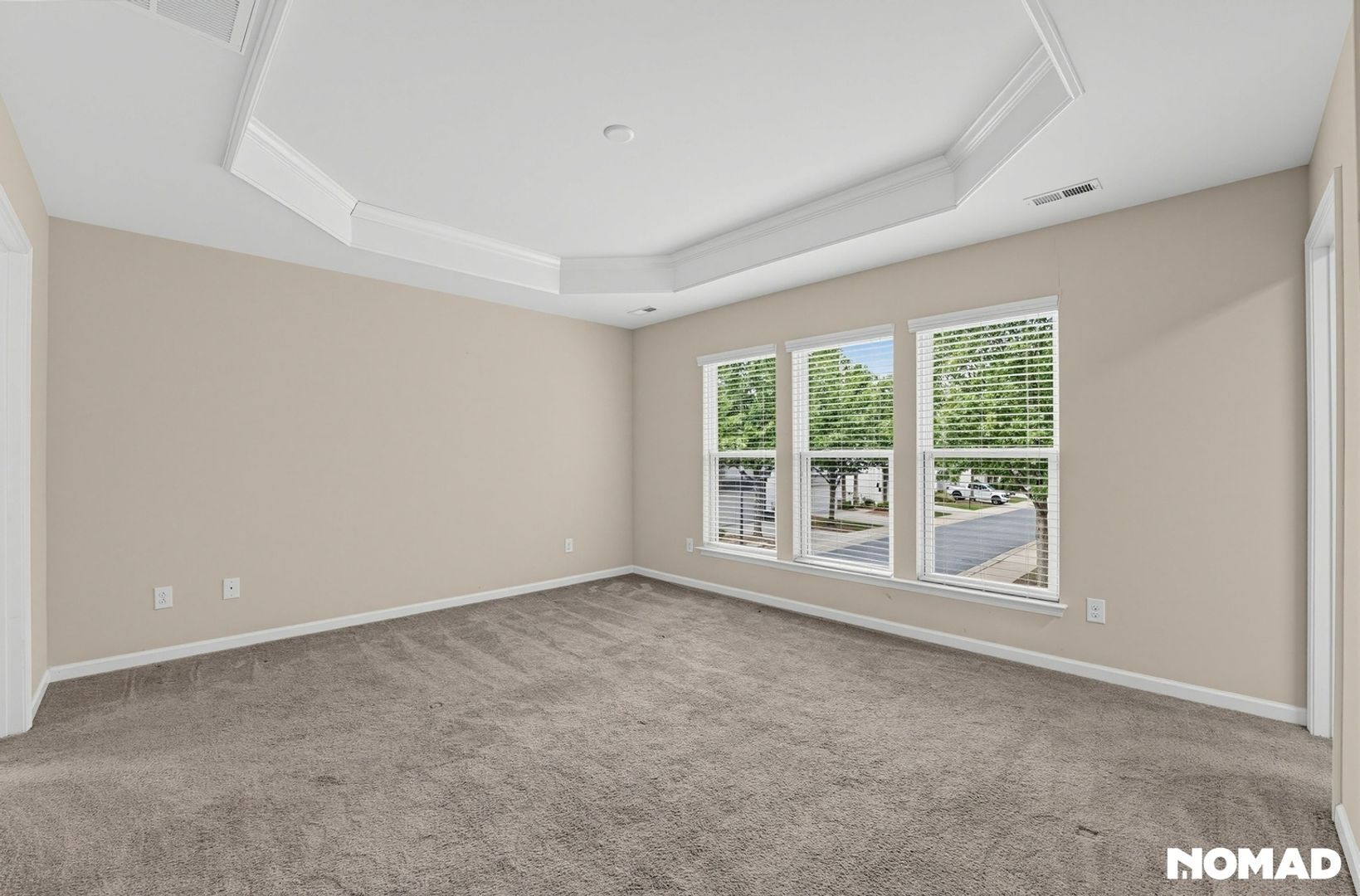 Building Photo - 6032 Carrollton Ln