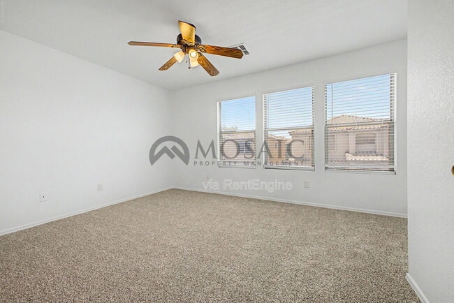 Building Photo - 2232 E Spruce Dr