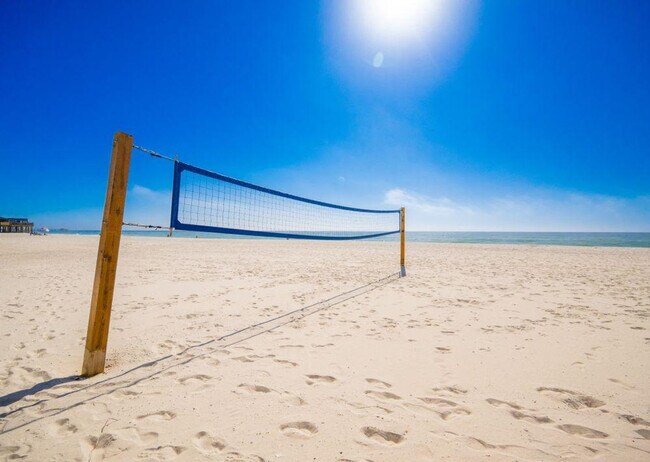 Building Photo - 365 E Beach Blvd