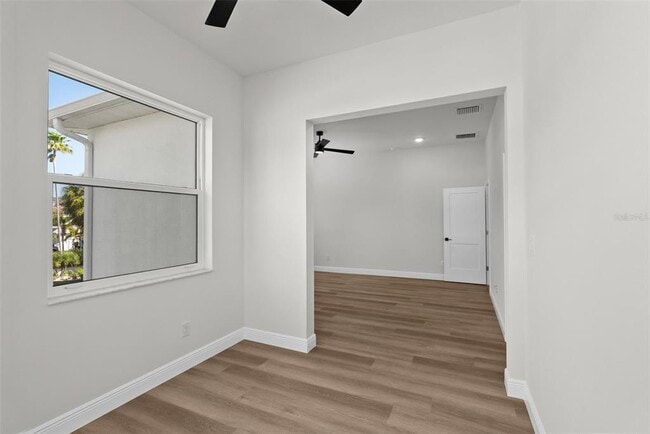 Building Photo - 4009 W Euclid Ave