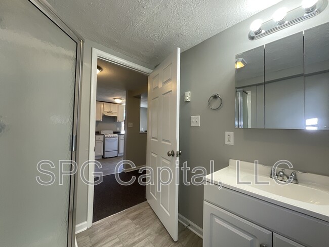 Building Photo - 317 S Main St