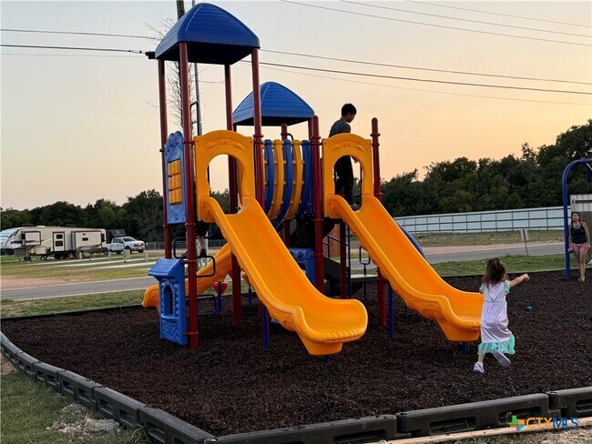 Building Photo - 3196 Renee St